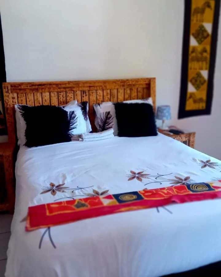 Sunshinevibe Guest House Kasane Ngoại thất bức ảnh