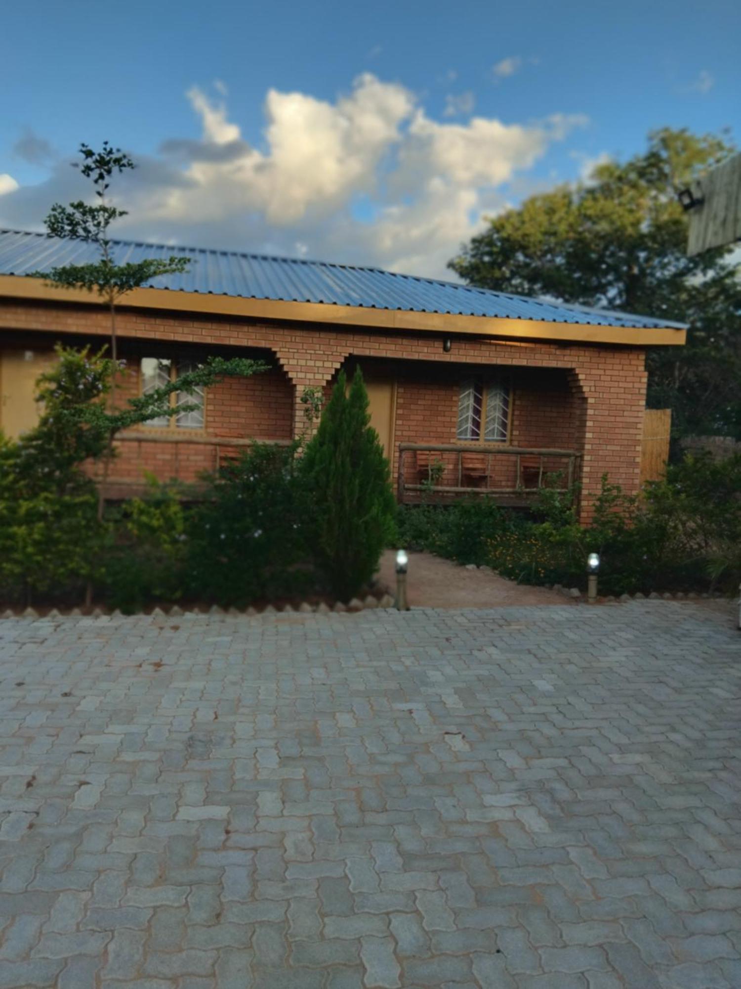 Sunshinevibe Guest House Kasane Ngoại thất bức ảnh
