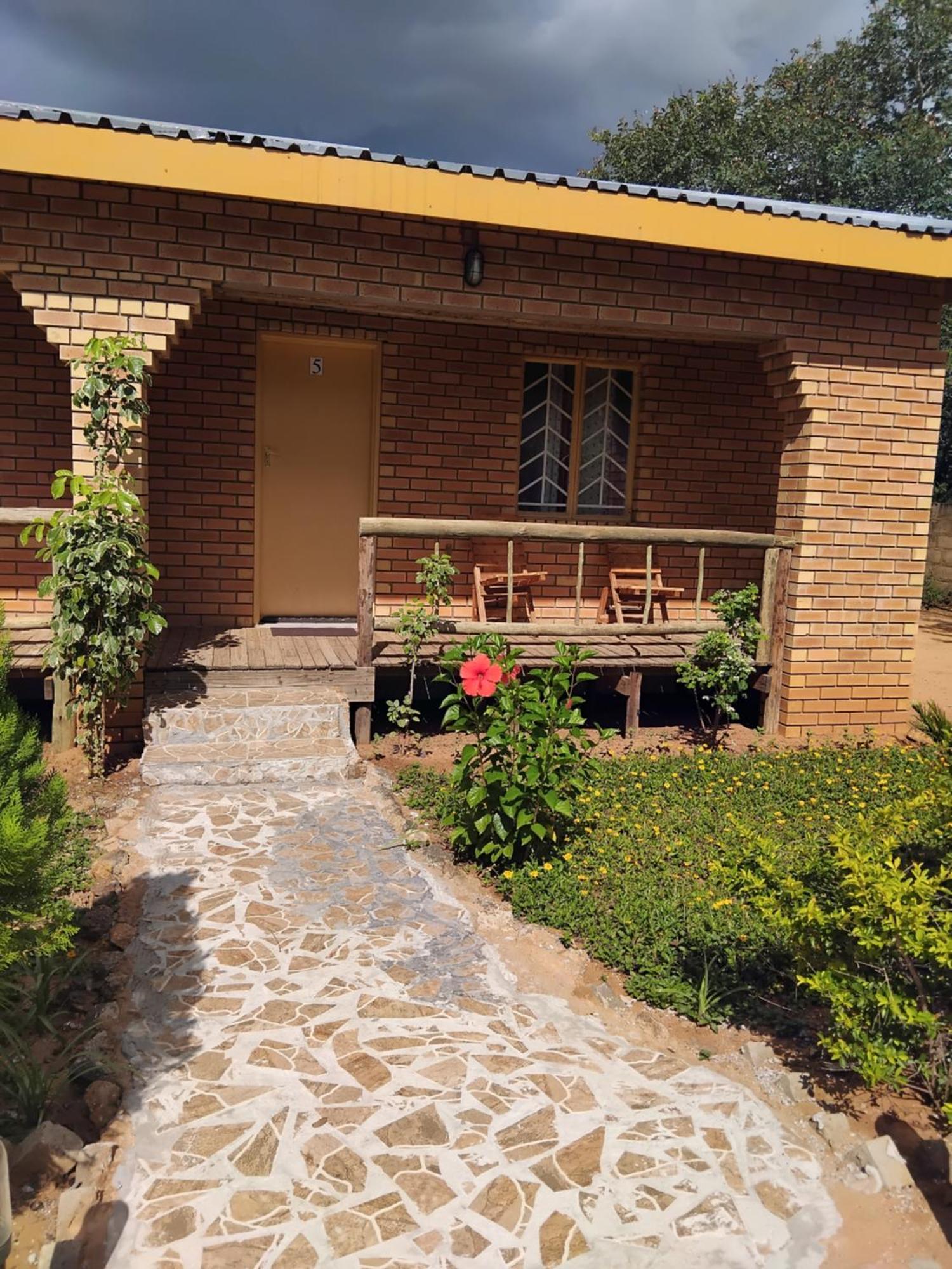 Sunshinevibe Guest House Kasane Ngoại thất bức ảnh